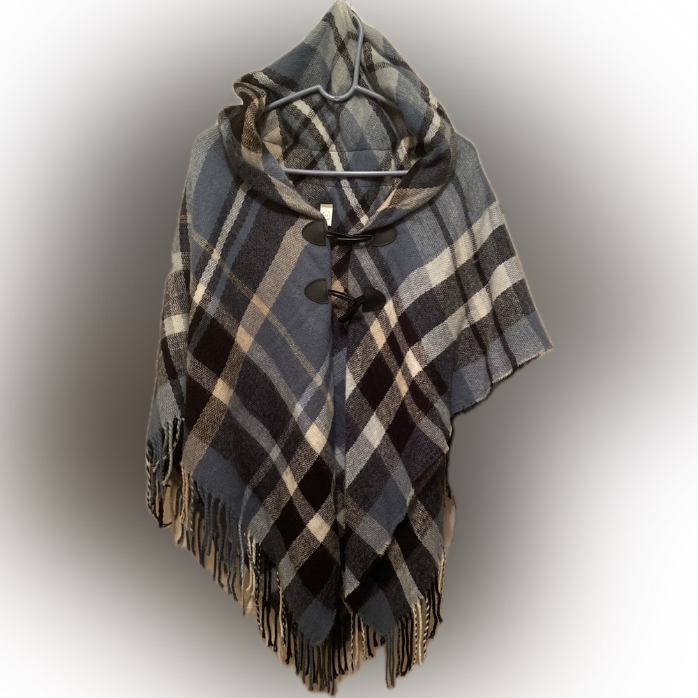 Beautiful, warm hooded poncho
